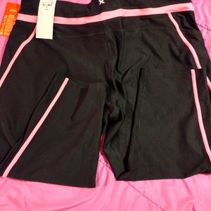 Women's athletic capris